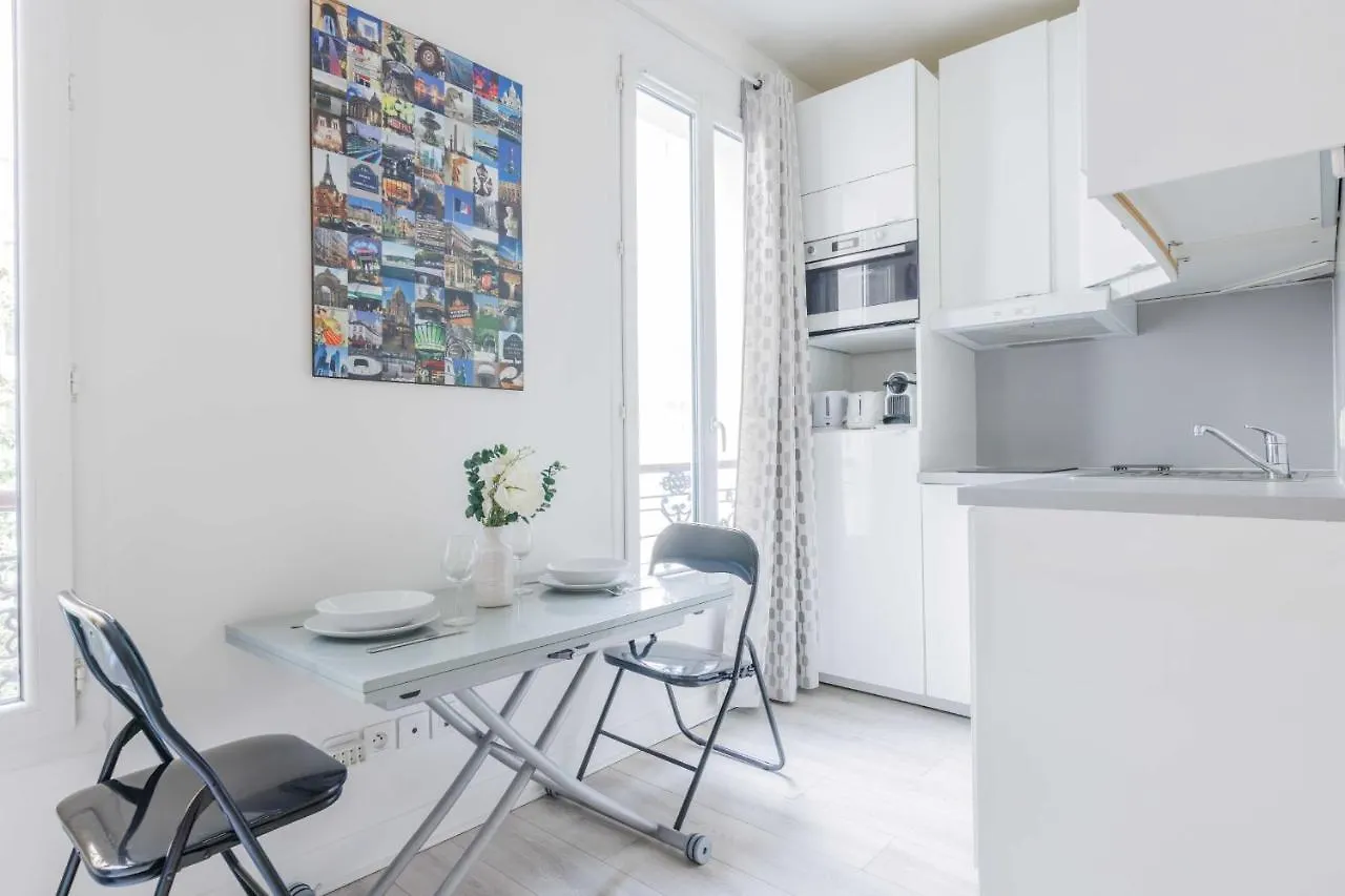 Cozy Studio In The Heart Of Montmartre - Blanches 2 Daire Paris Fransa